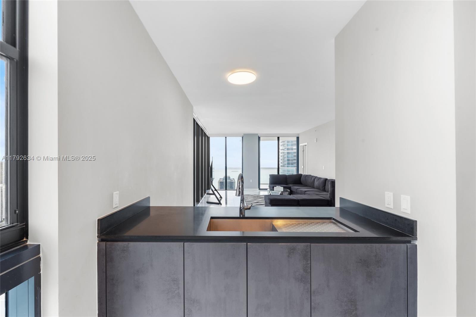 1010 Brickell Ave # 4401