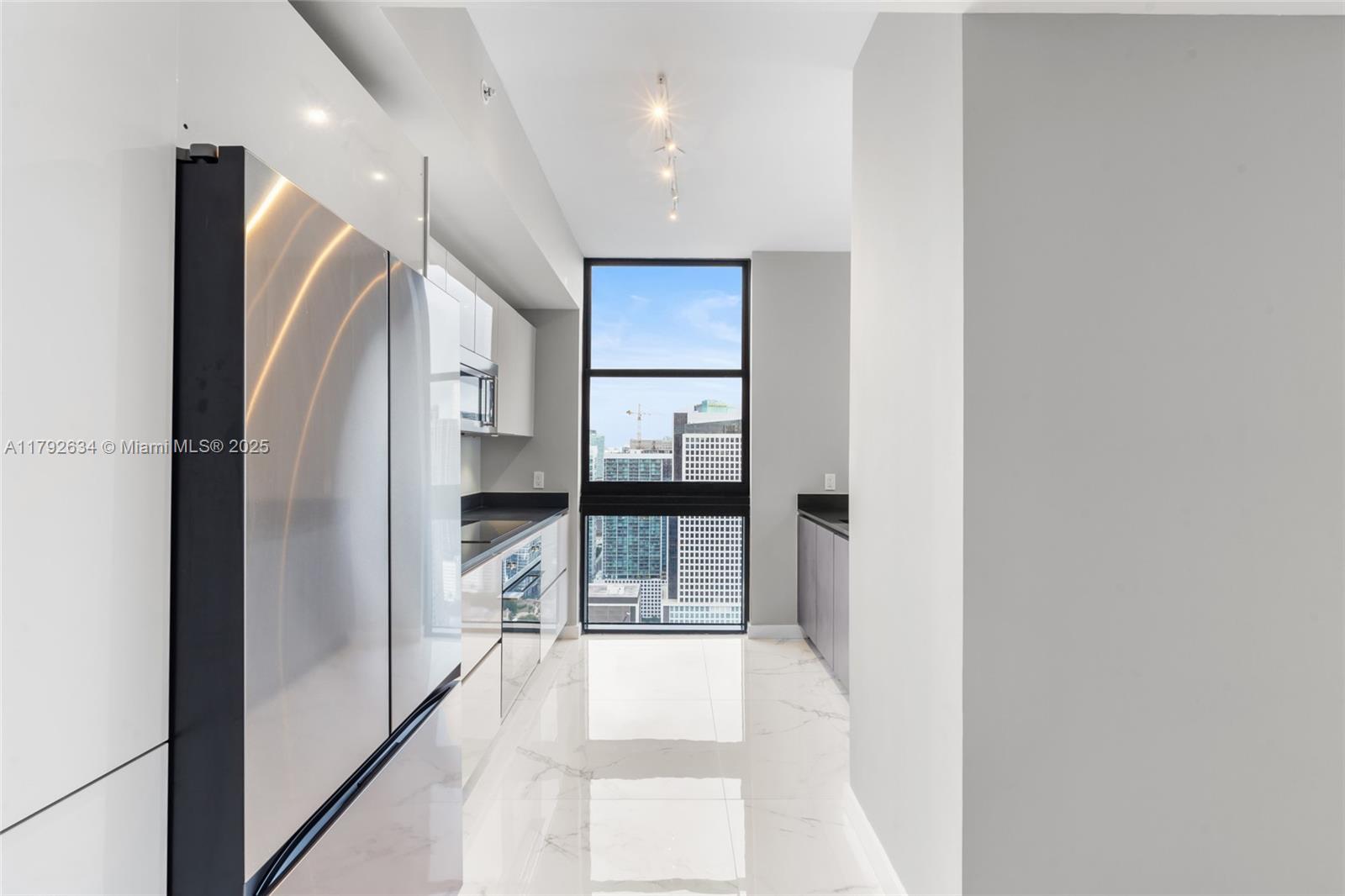 1010 Brickell Ave # 4401