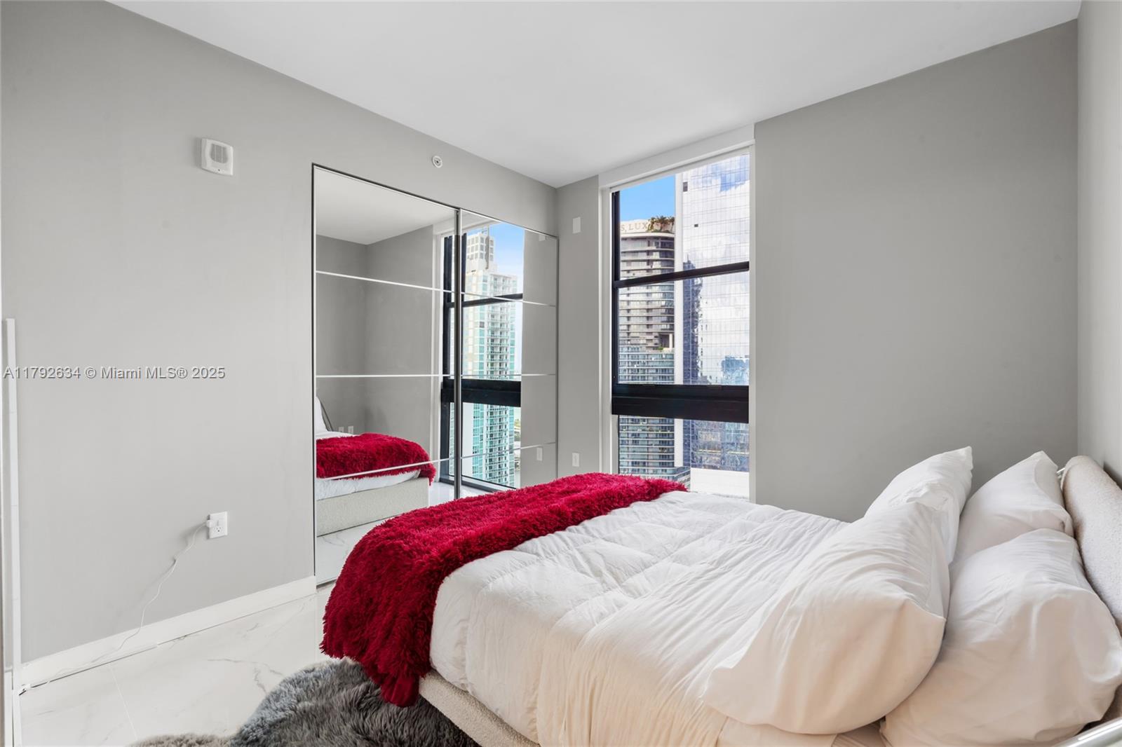 1010 Brickell Ave # 4401