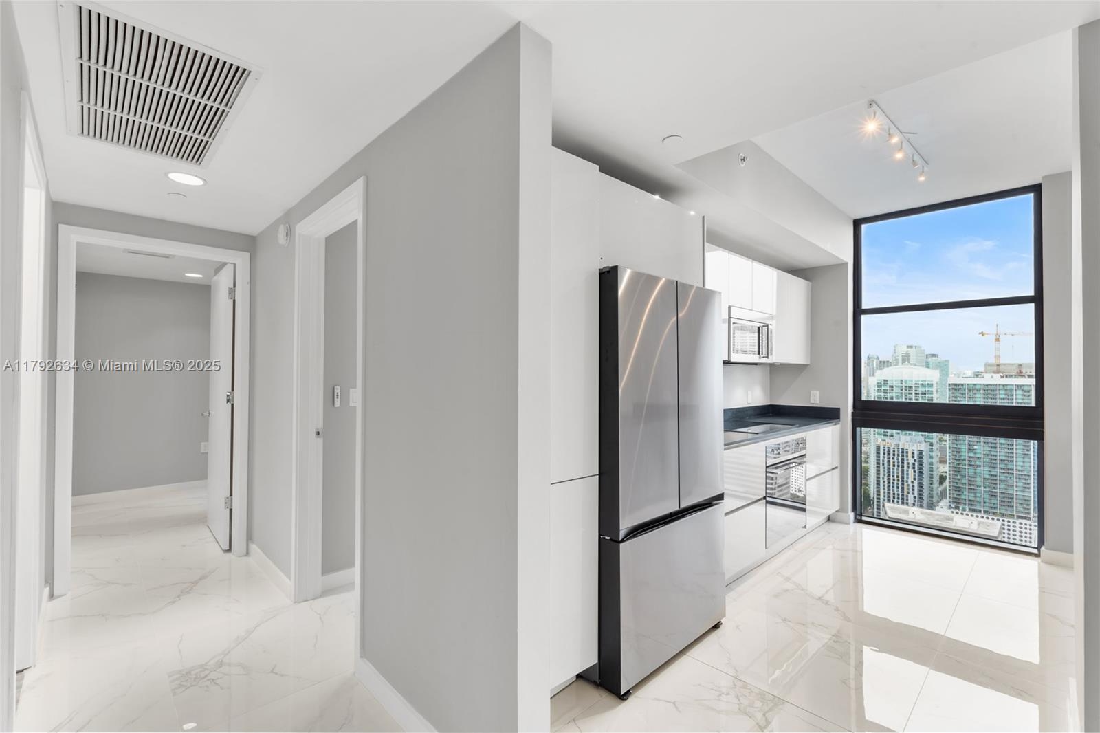 1010 Brickell Ave # 4401