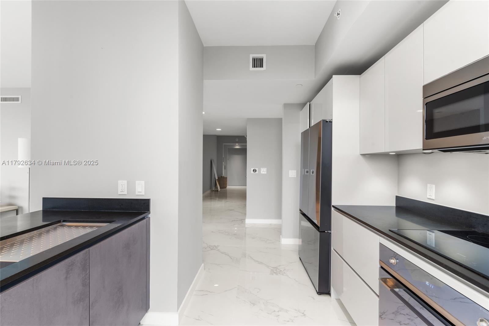 1010 Brickell Ave # 4401