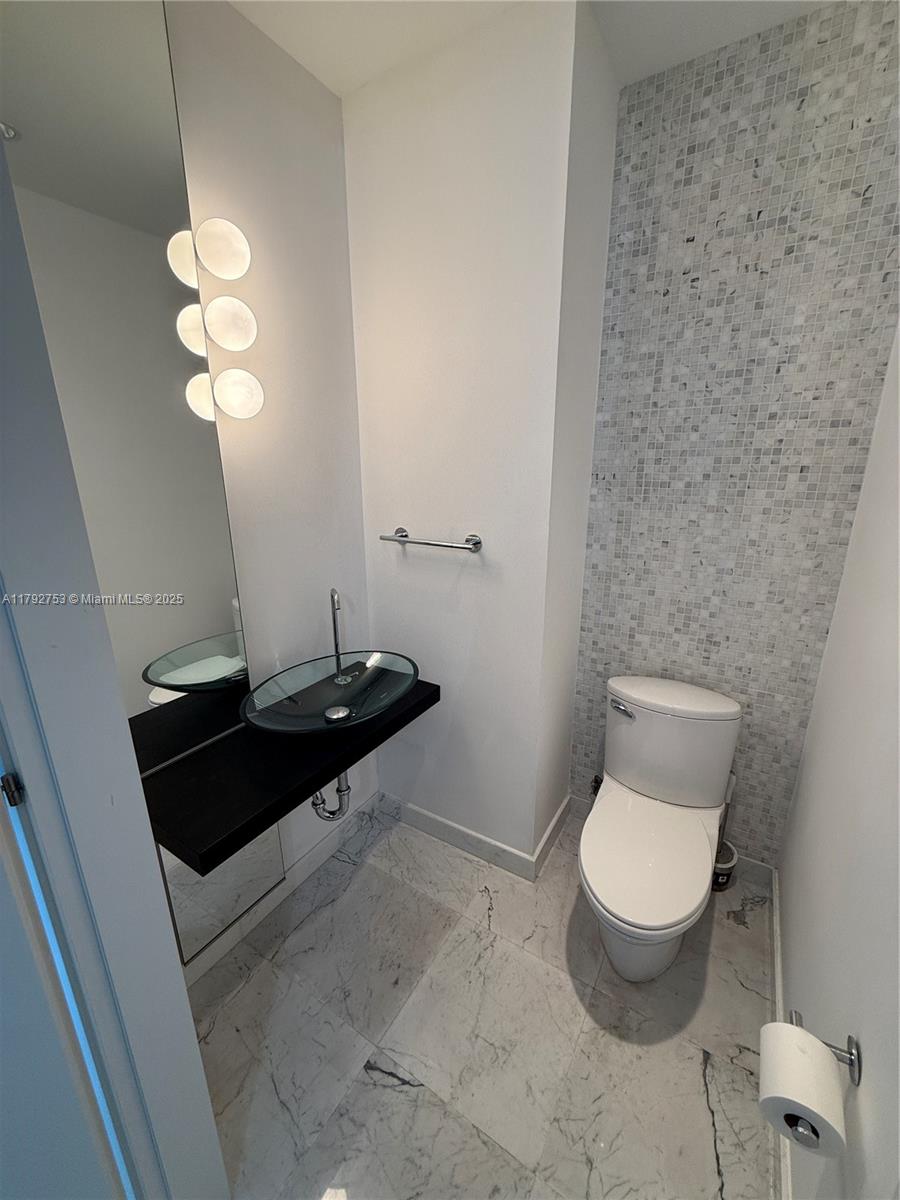 200 Biscayne Boulevard Way # 4911