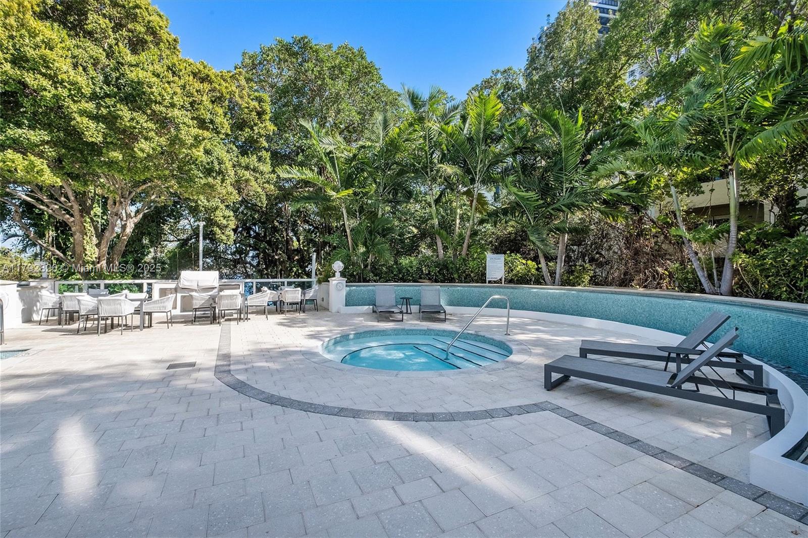 2127 Brickell Ave # 2704