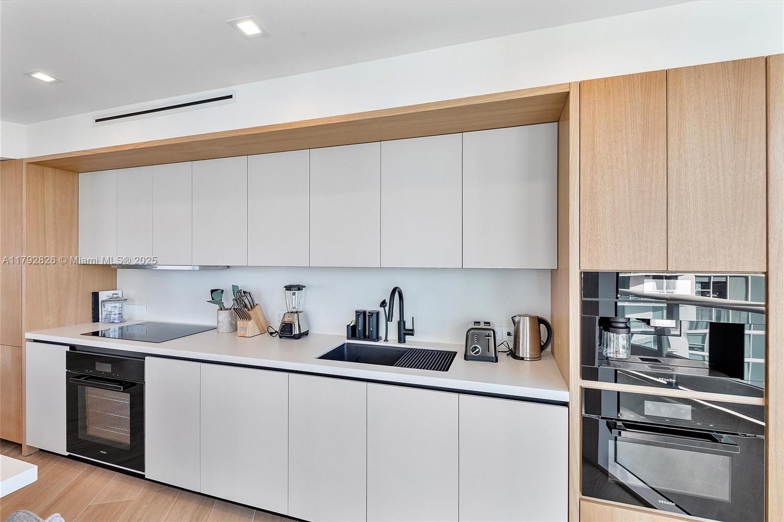 2127 Brickell Ave # 2704