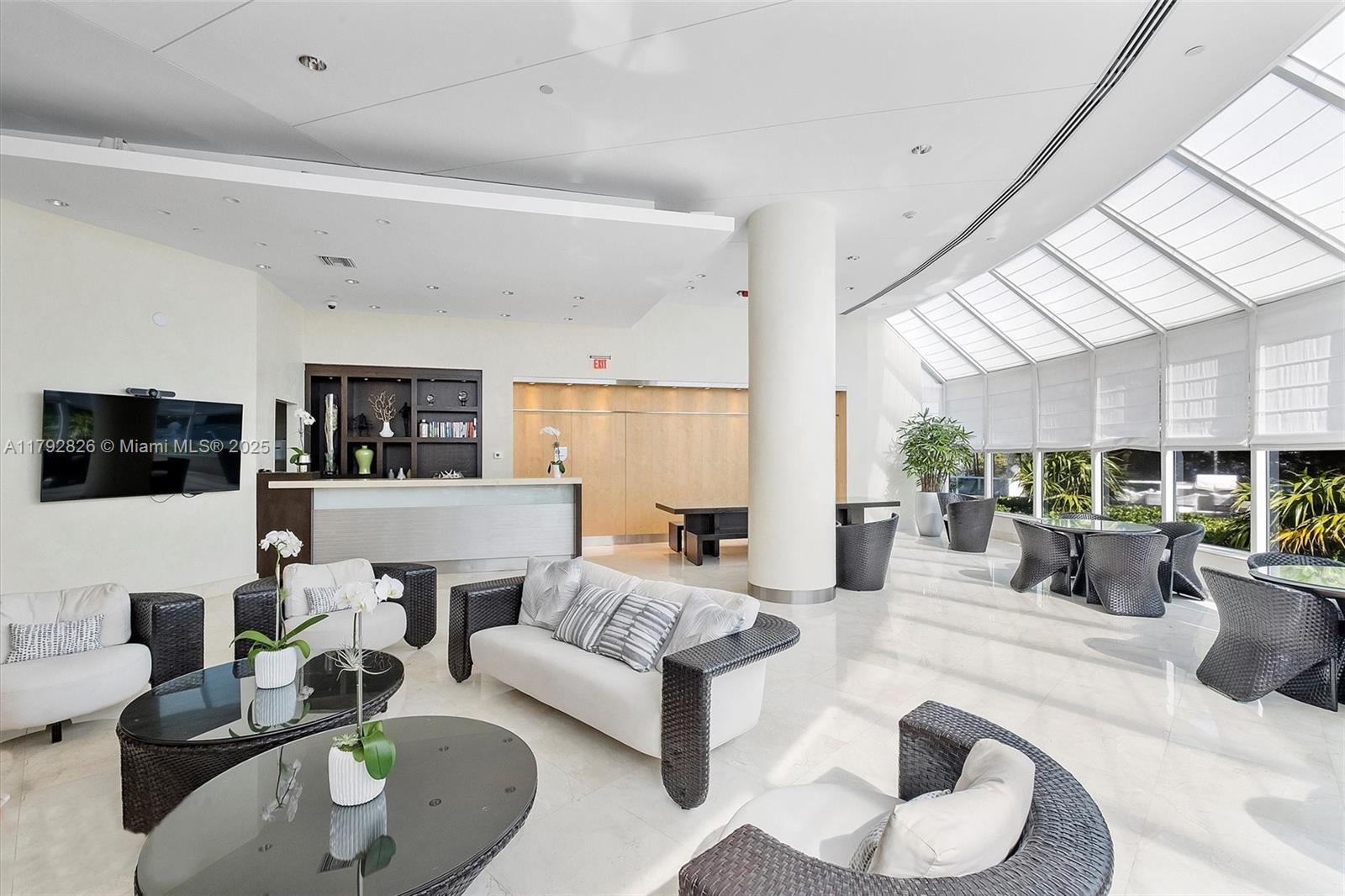 2127 Brickell Ave # 2704