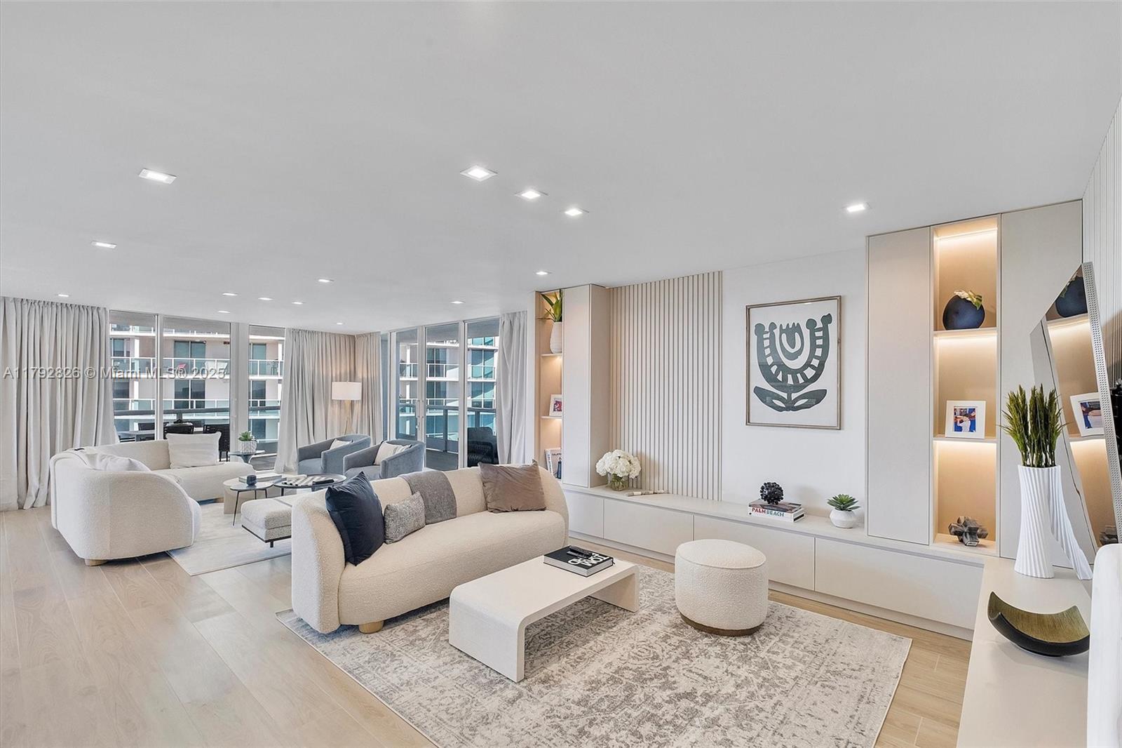 2127 Brickell Ave # 2704