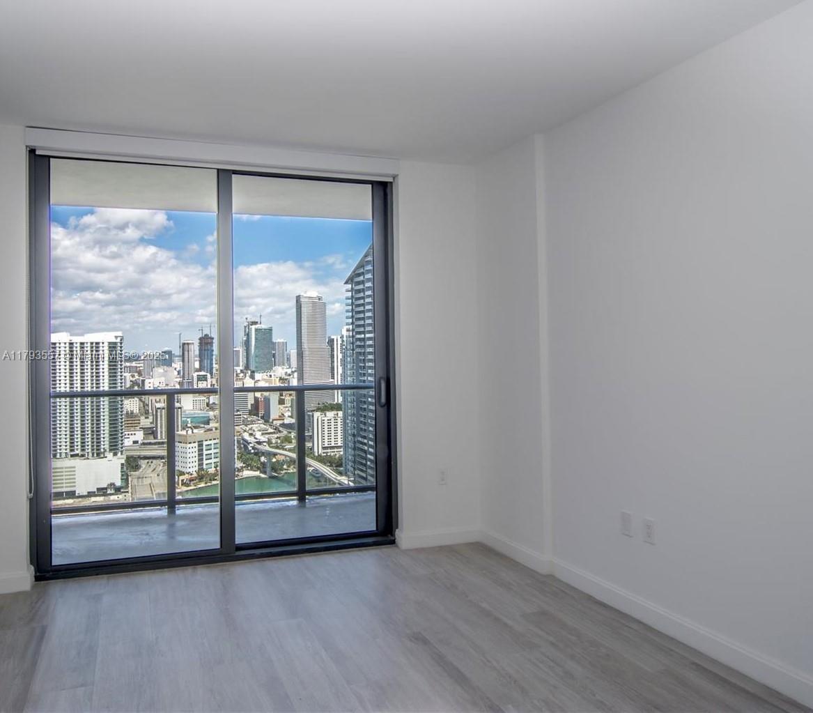 45 SW 9th St # 3501