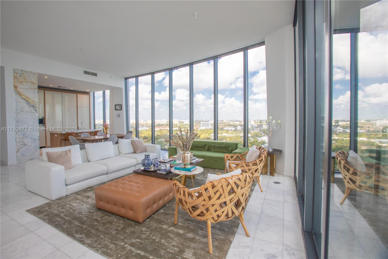 2821 S Bayshore Dr # 20D