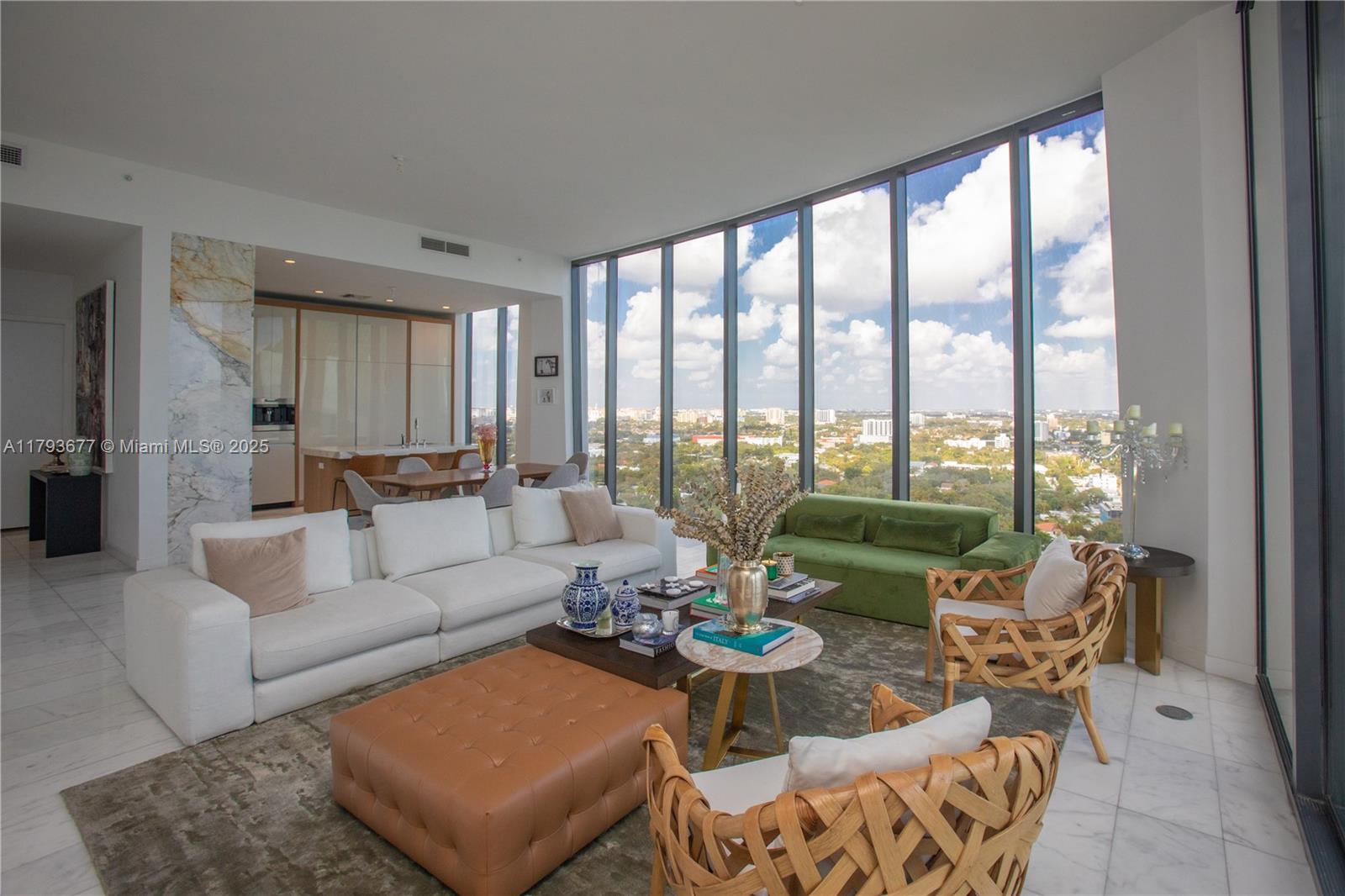 2821 S Bayshore Dr # 20D