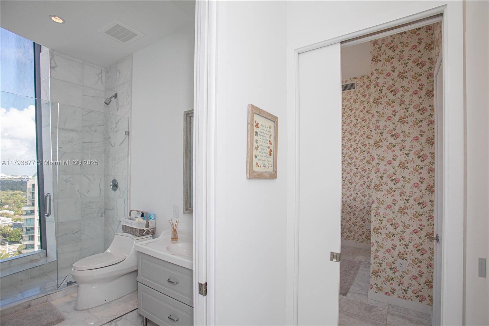 2821 S Bayshore Dr # 20D