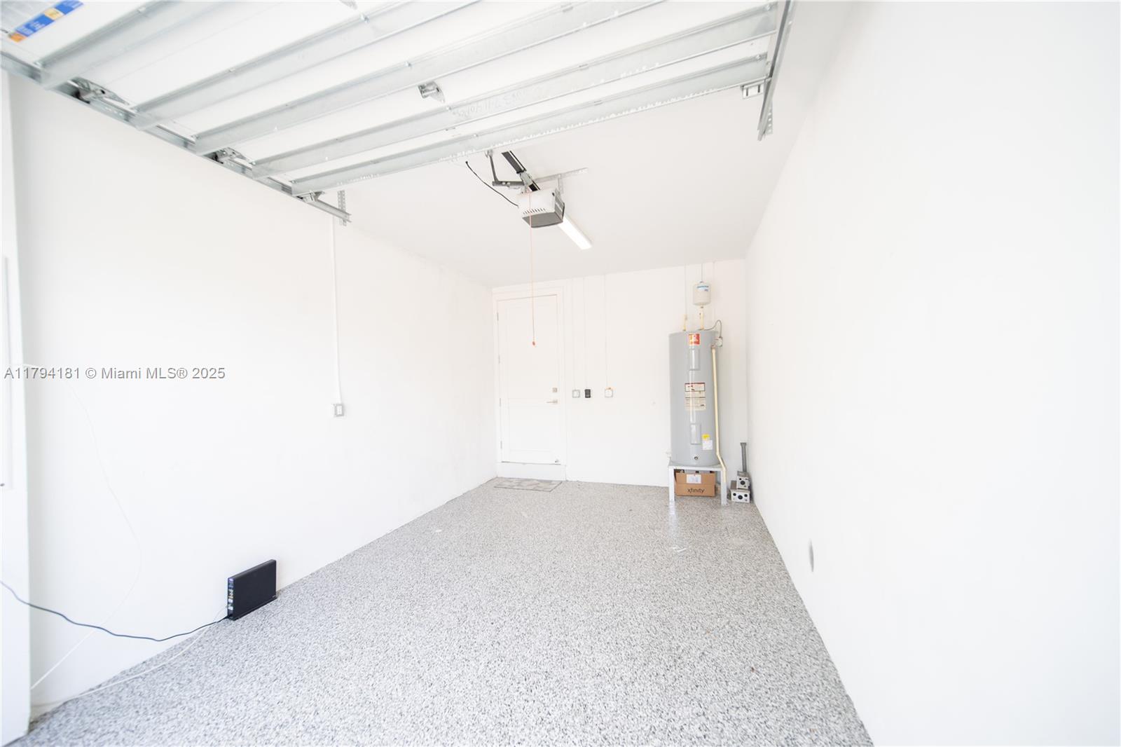 3667 SW 26th St # 3667