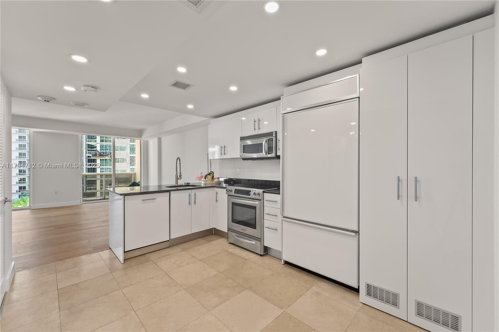 10275 Collins Ave # 801