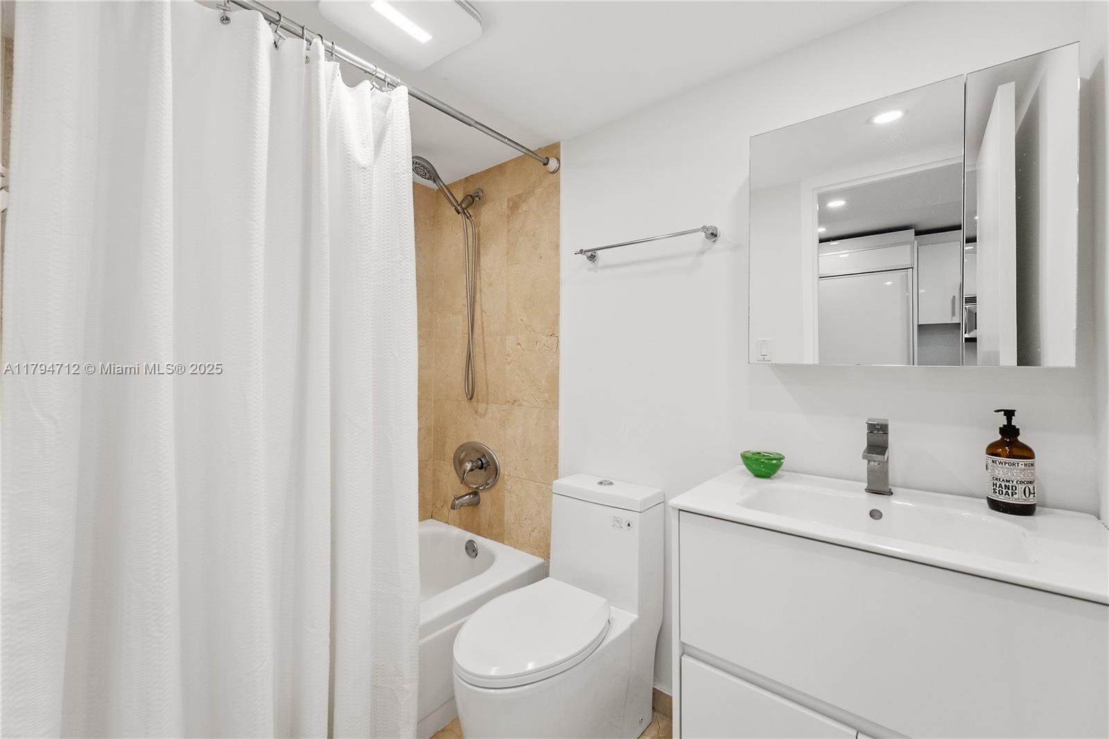 10275 Collins Ave # 801