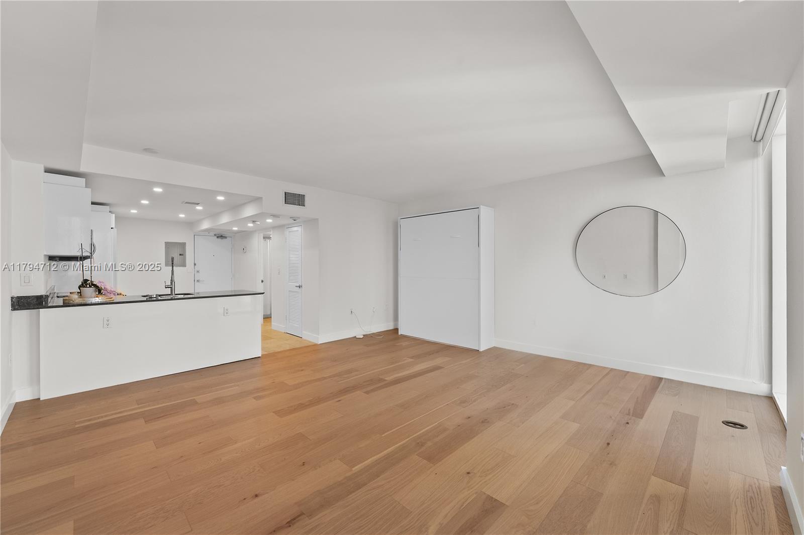 10275 Collins Ave # 801