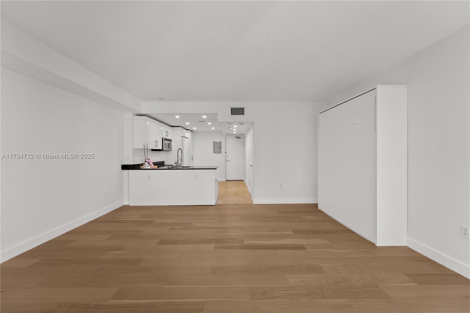 10275 Collins Ave # 801