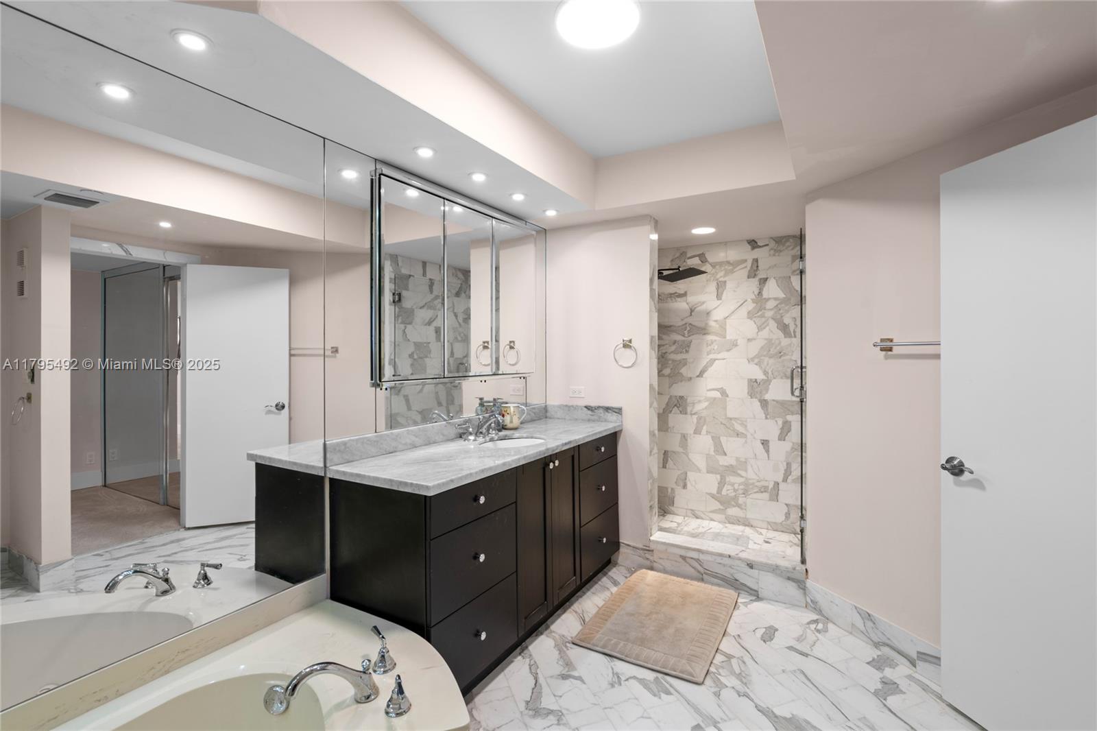 20281 E Country Club Dr # 511
