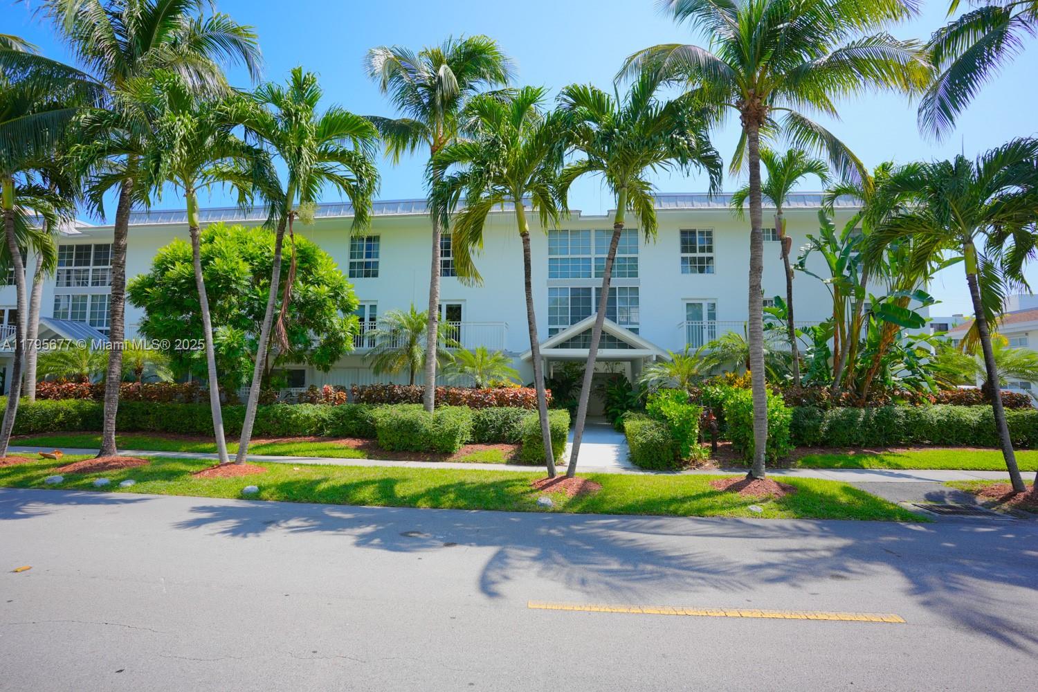 290 Sunrise Dr # K Unit: 3-K