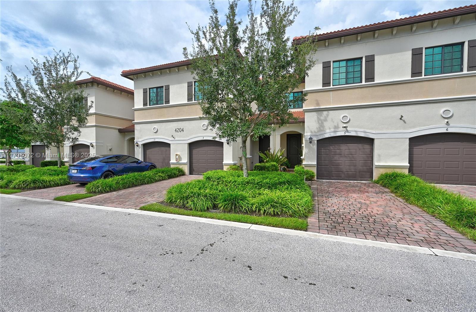 4204 N Dixie Hwy # 4