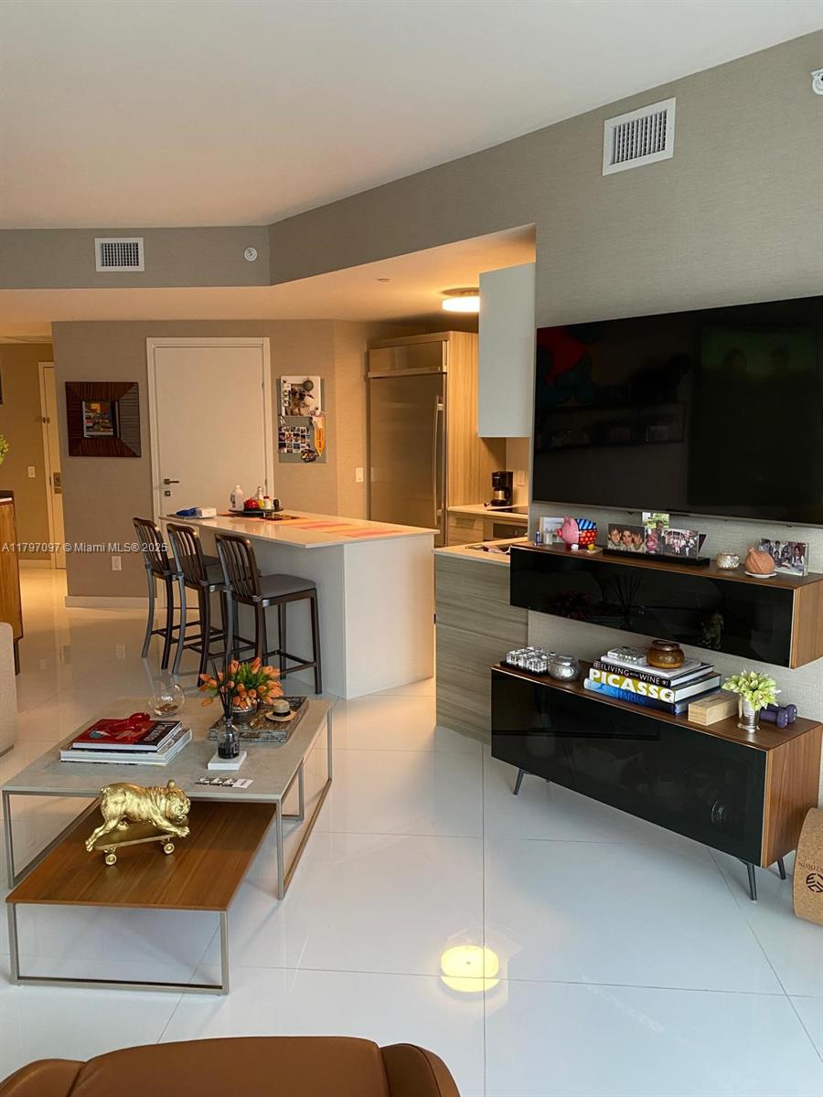 1300 Brickell Bay Dr # 3501