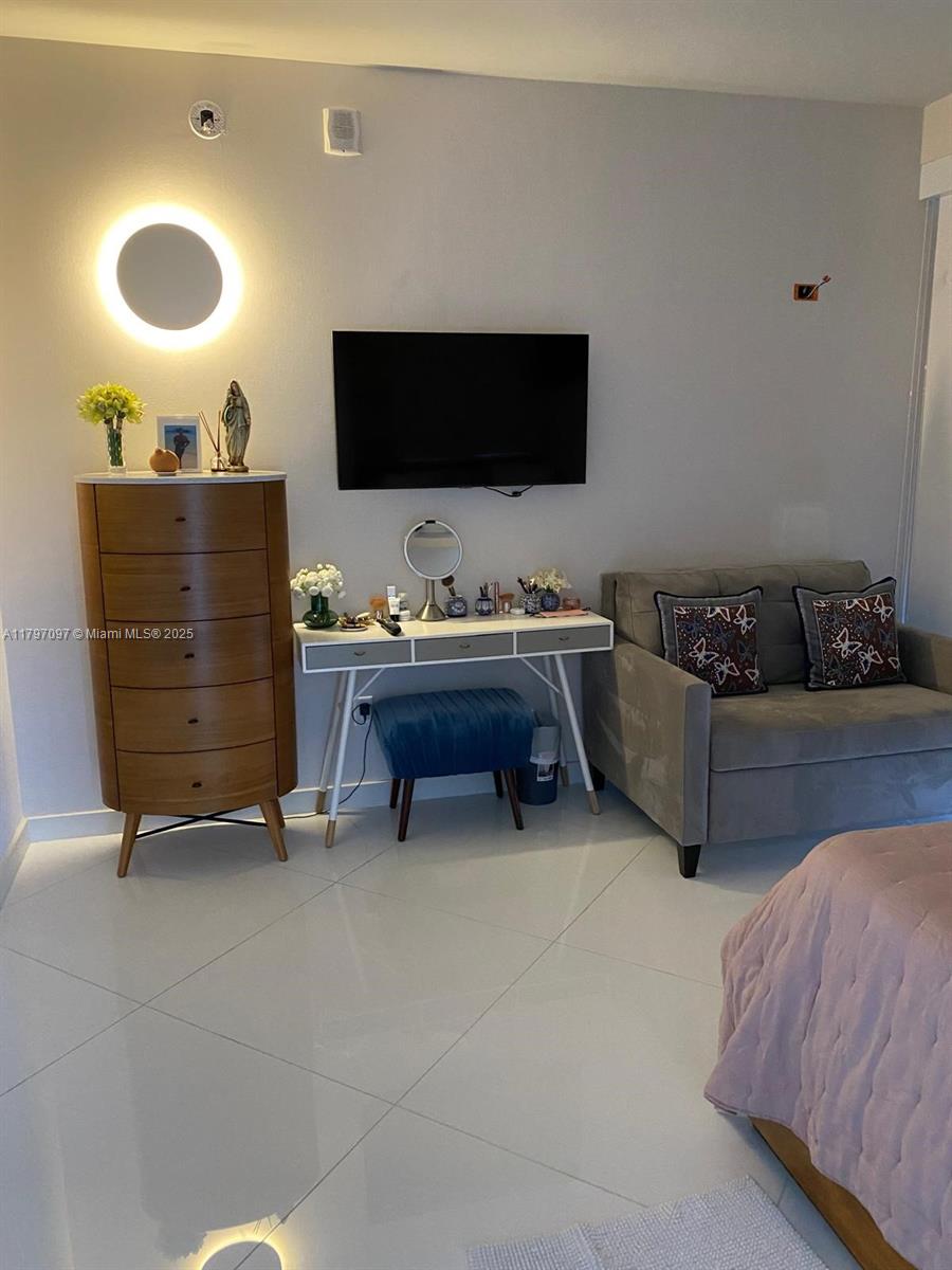 1300 Brickell Bay Dr # 3501