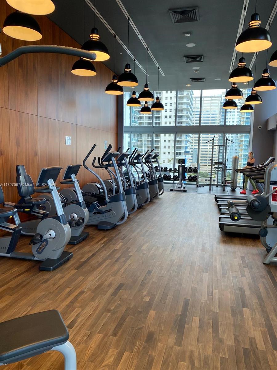 1300 Brickell Bay Dr # 3501