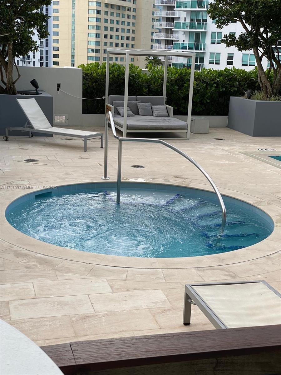 1300 Brickell Bay Dr # 3501