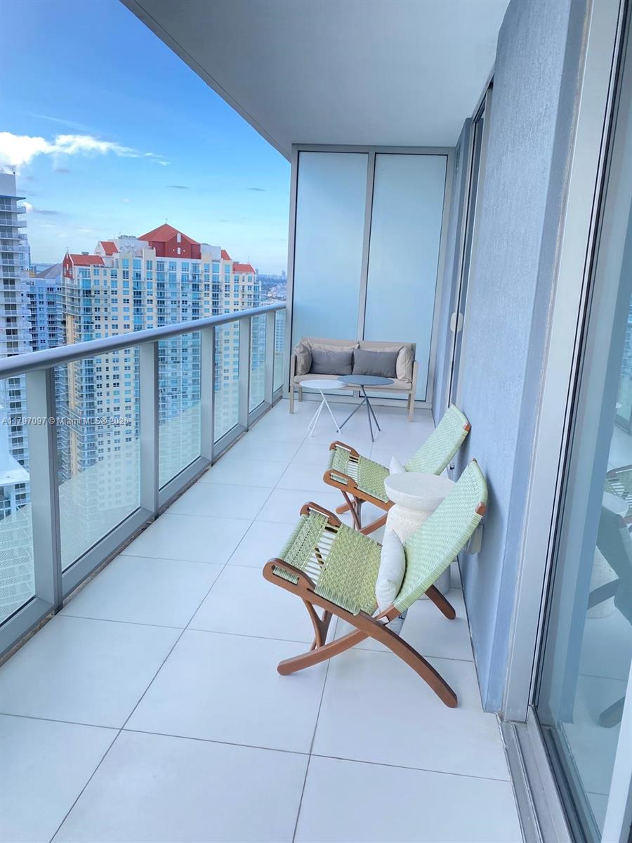 1300 Brickell Bay Dr # 3501