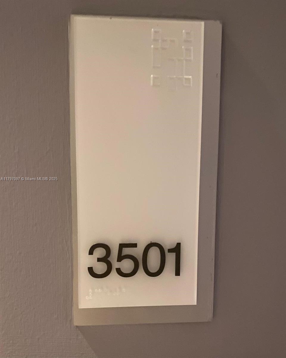 1300 Brickell Bay Dr # 3501
