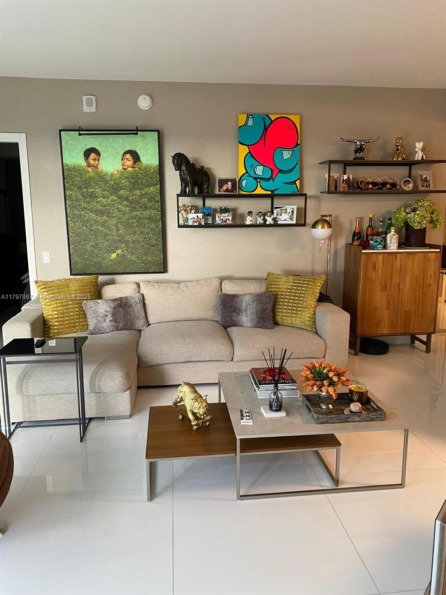 1300 Brickell Bay Dr # 3501