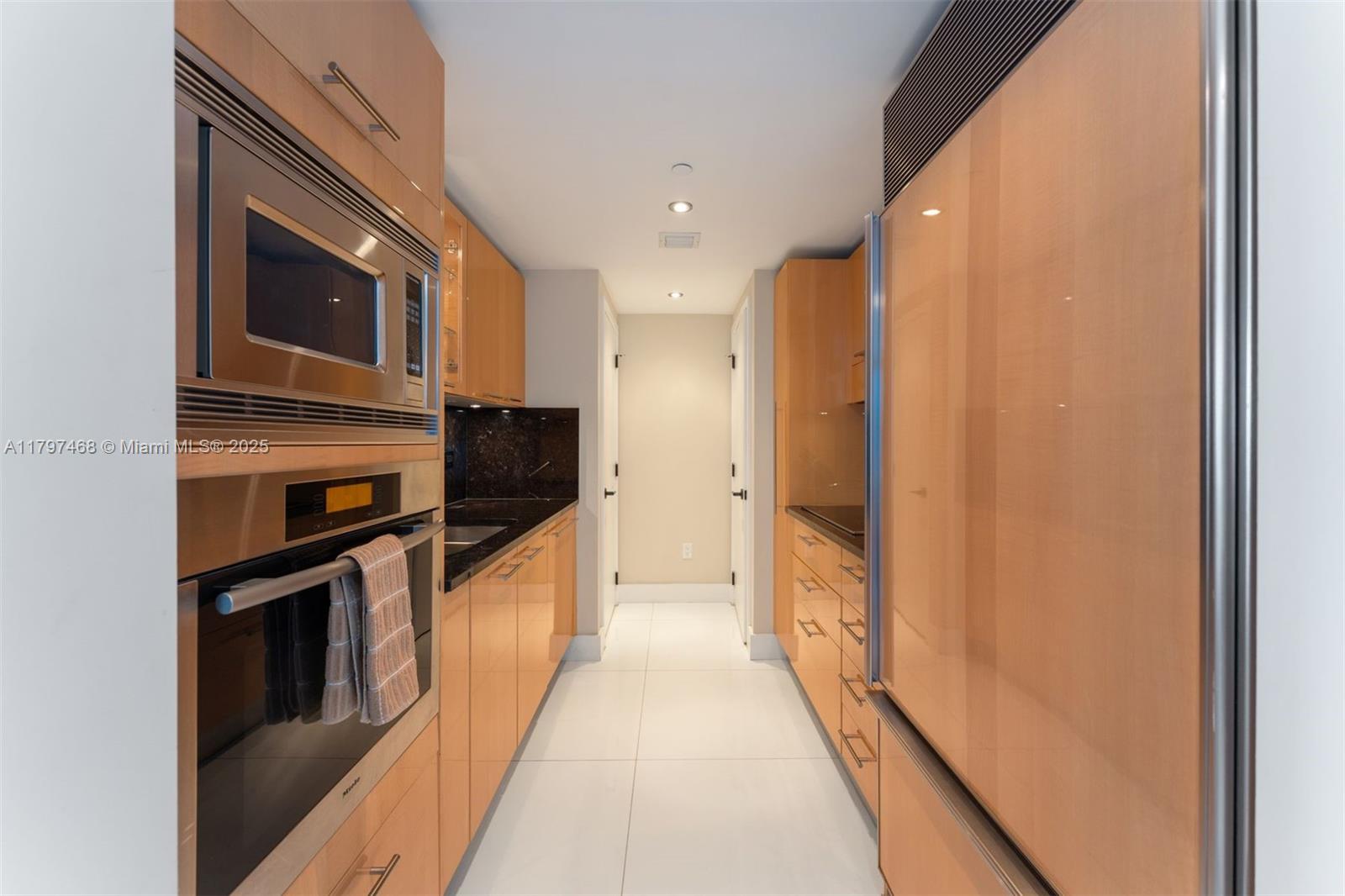 6801 Collins Ave Unit: PH10