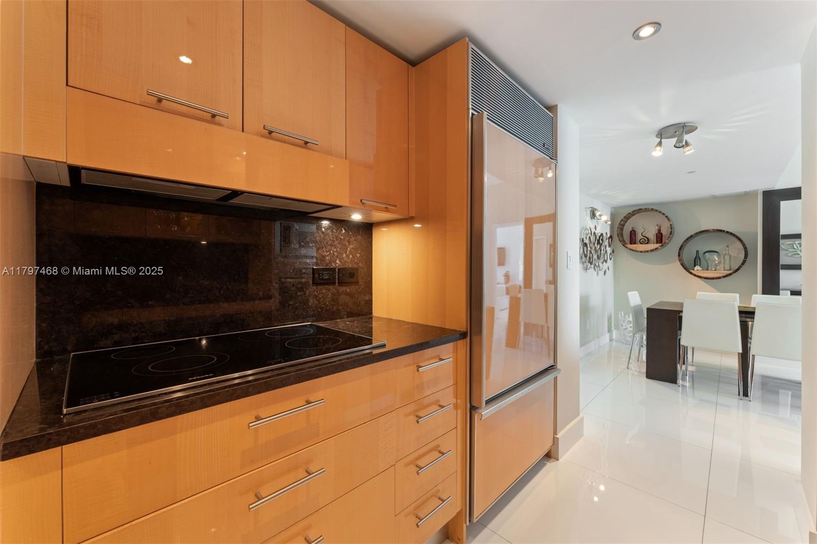 6801 Collins Ave Unit: PH10