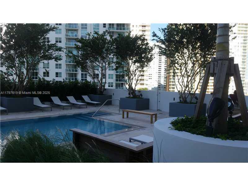1300 Brickell Bay Dr # 2413