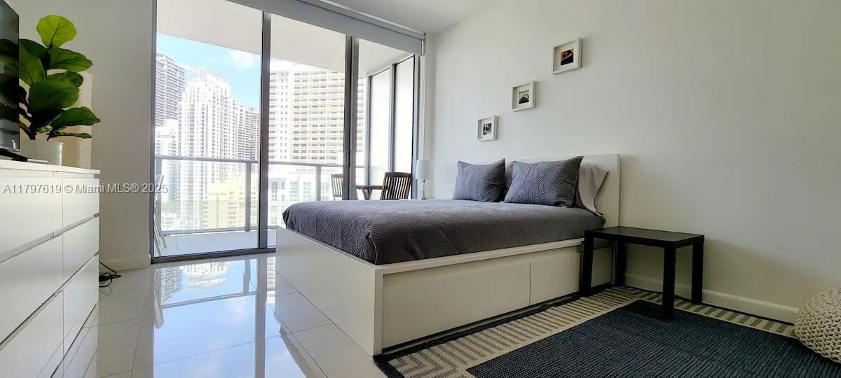 1300 Brickell Bay Dr # 2413
