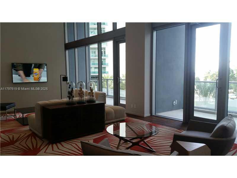 1300 Brickell Bay Dr # 2413