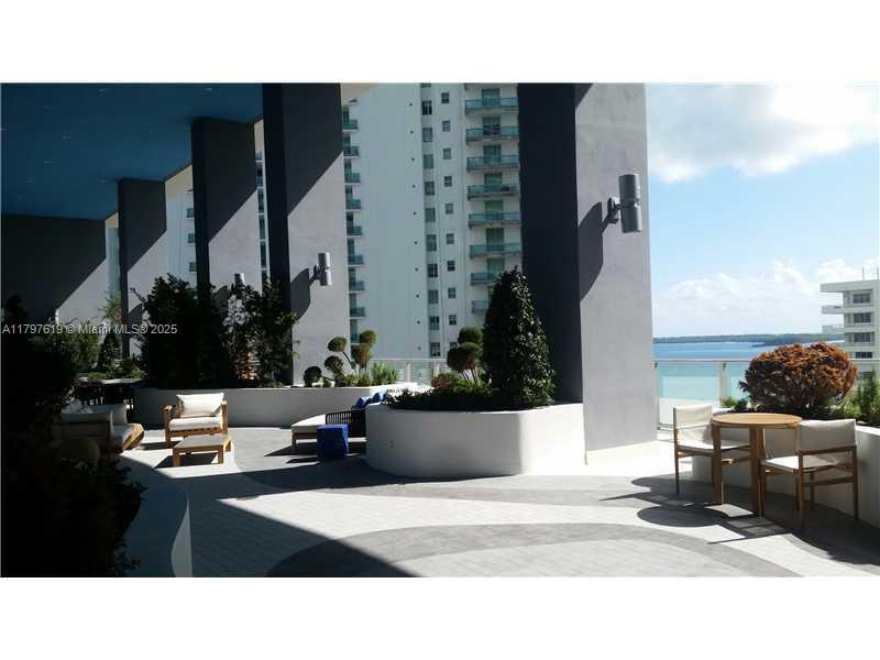 1300 Brickell Bay Dr # 2413