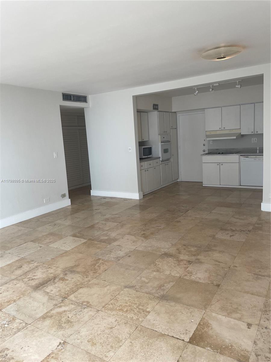 1408 Brickell Bay Dr # 906