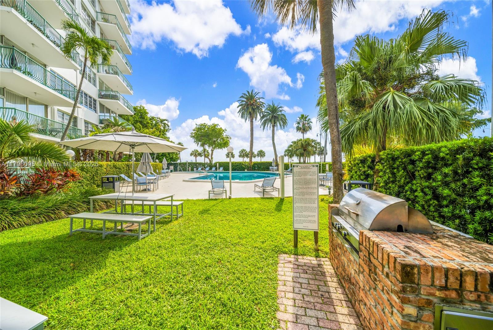1408 Brickell Bay Dr # 906