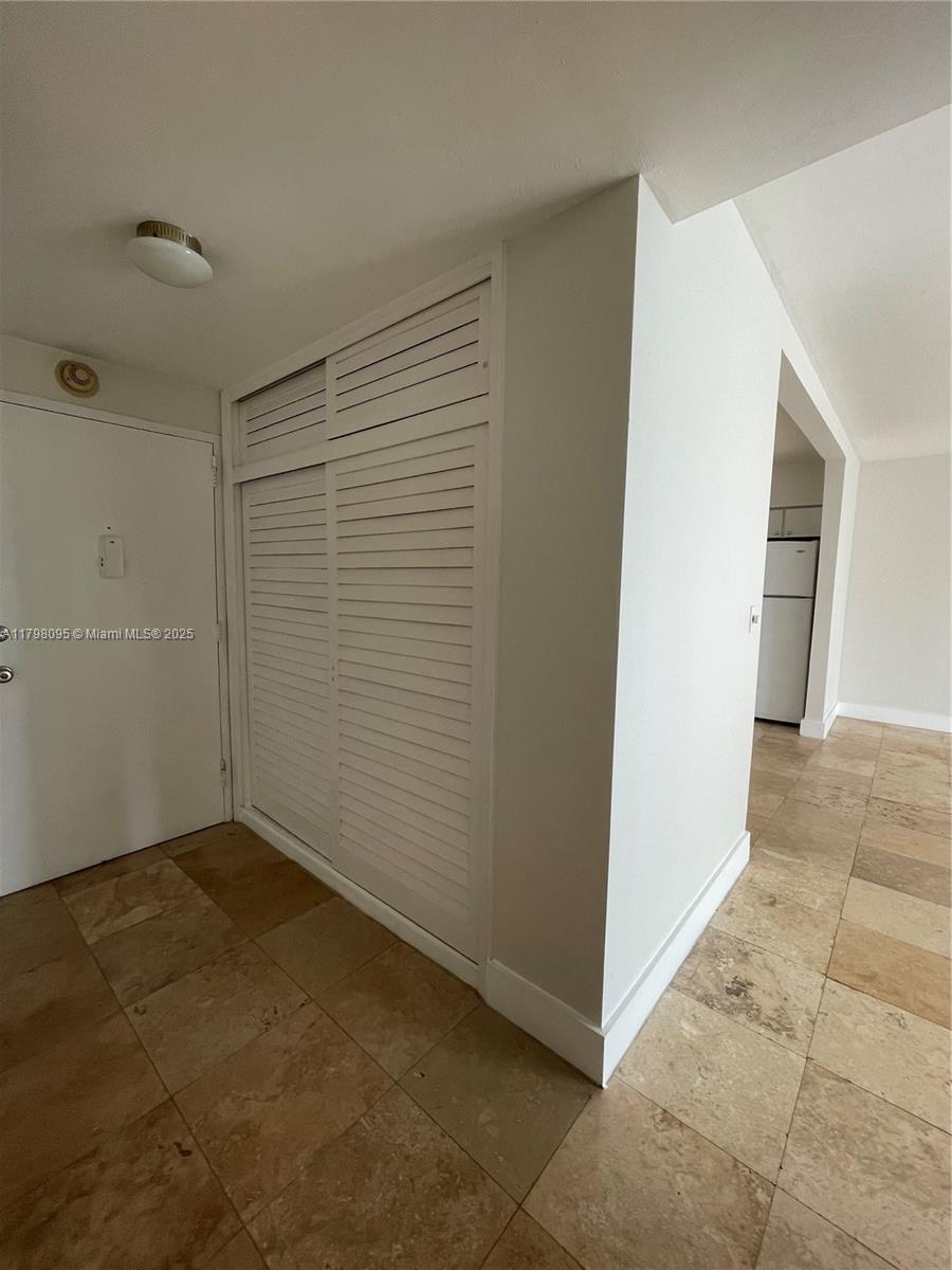 1408 Brickell Bay Dr # 906