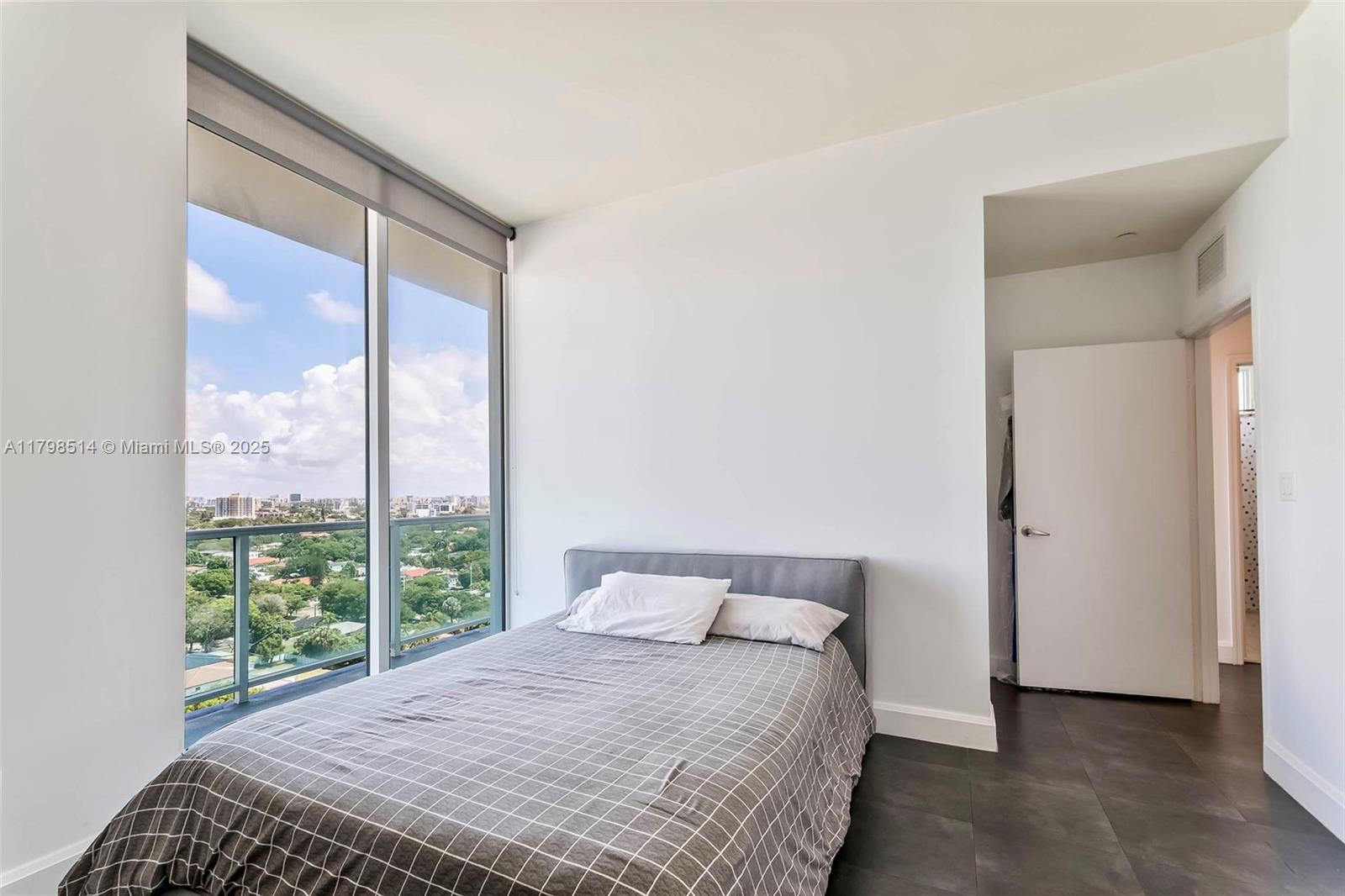 2525 SW 3 Ave # 1407