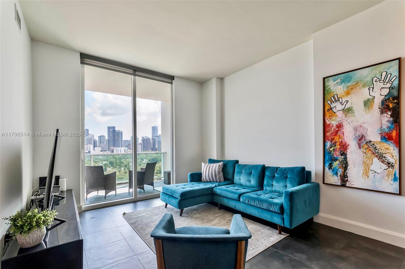 2525 SW 3 Ave # 1407