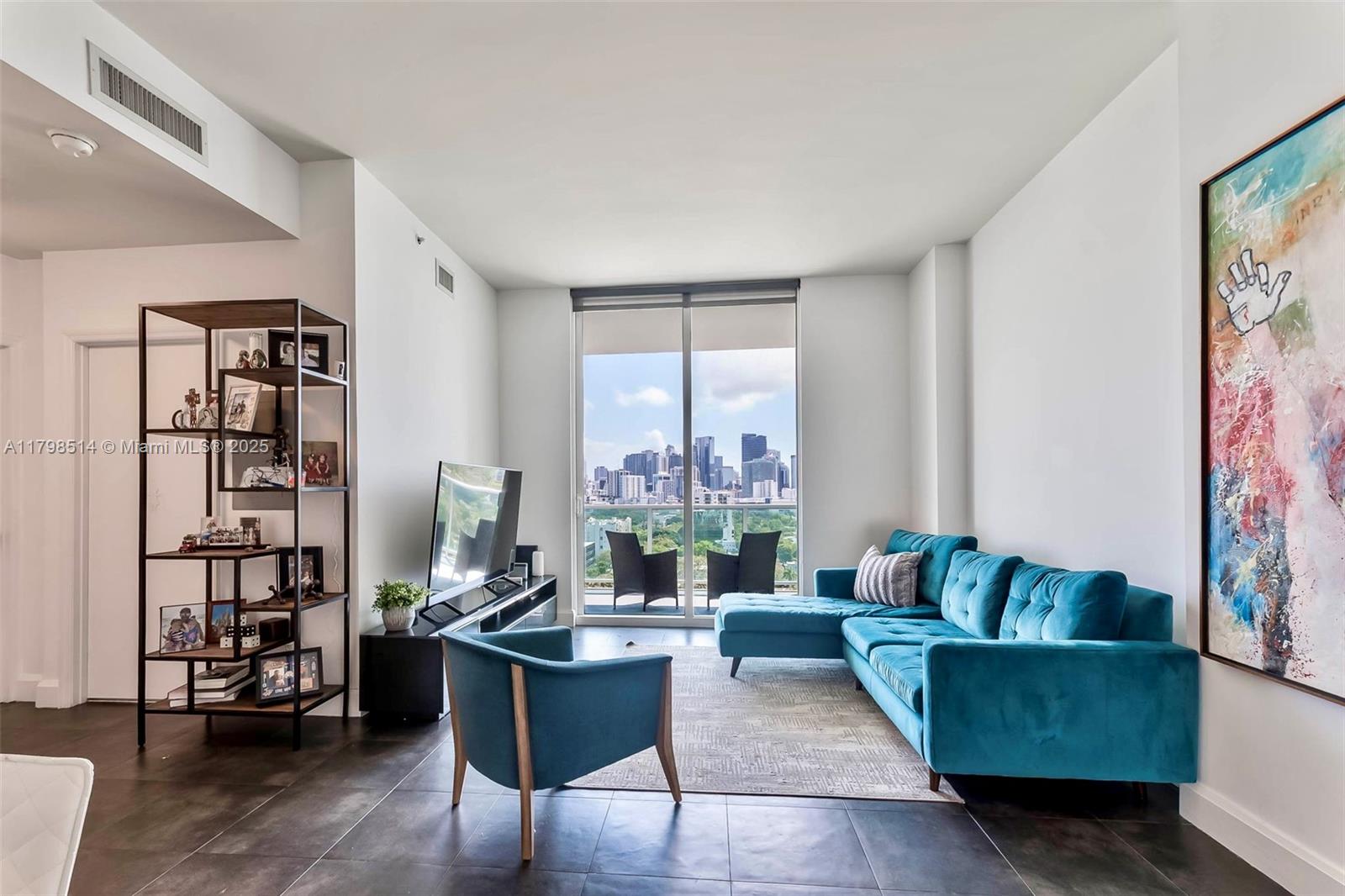 2525 SW 3 Ave # 1407