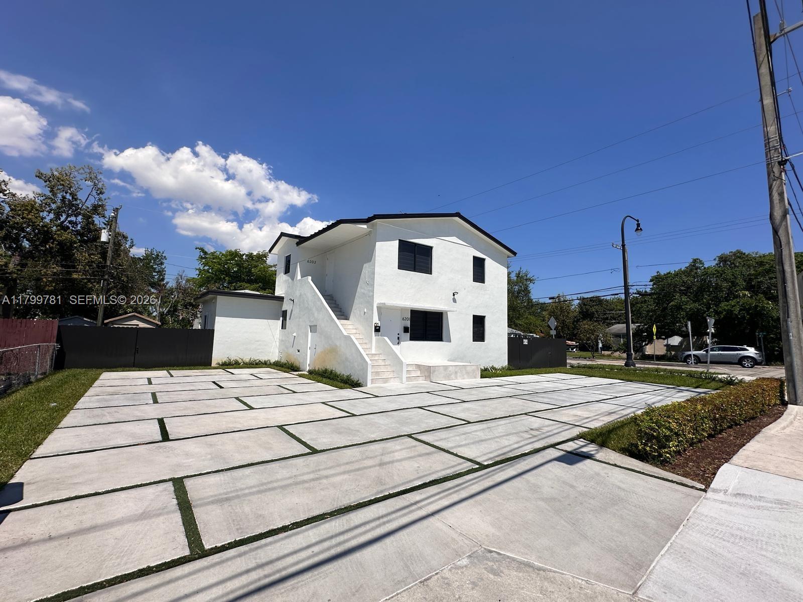 6201 SW 22nd St # 2