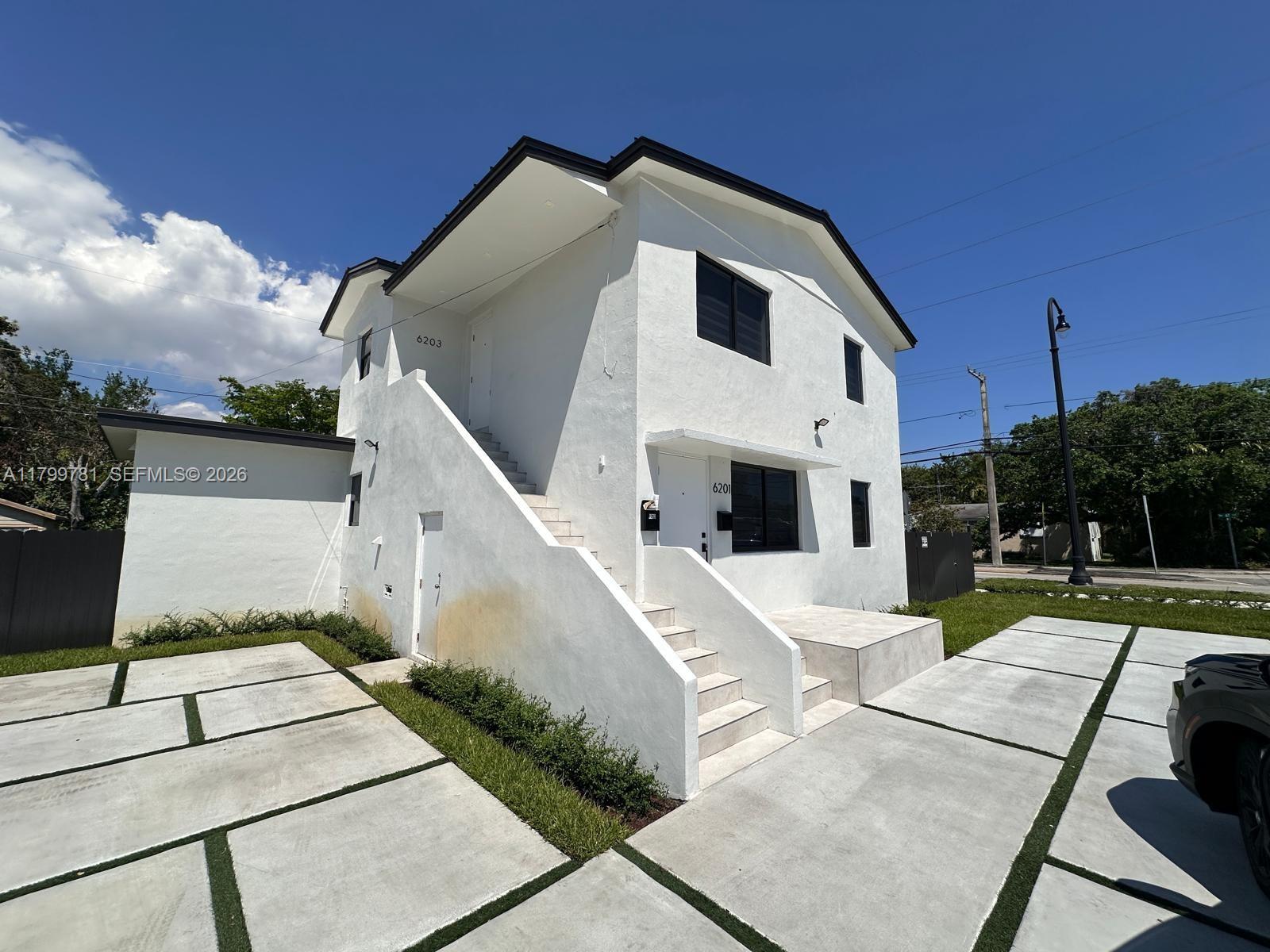 6201 SW 22nd St # 2