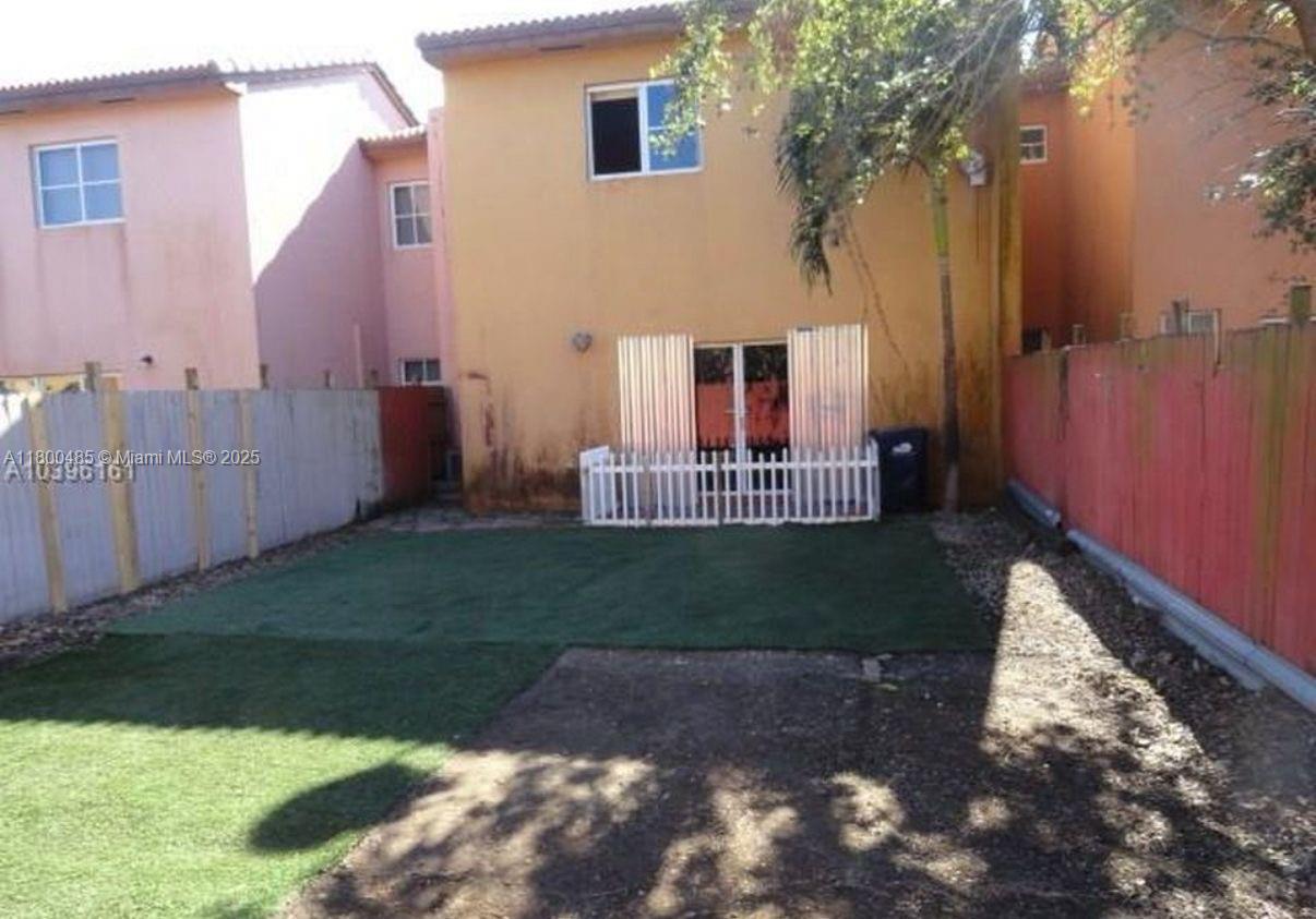 646 SW 7th Ter