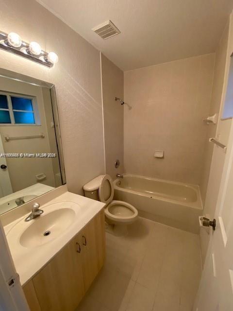 646 SW 7th Ter