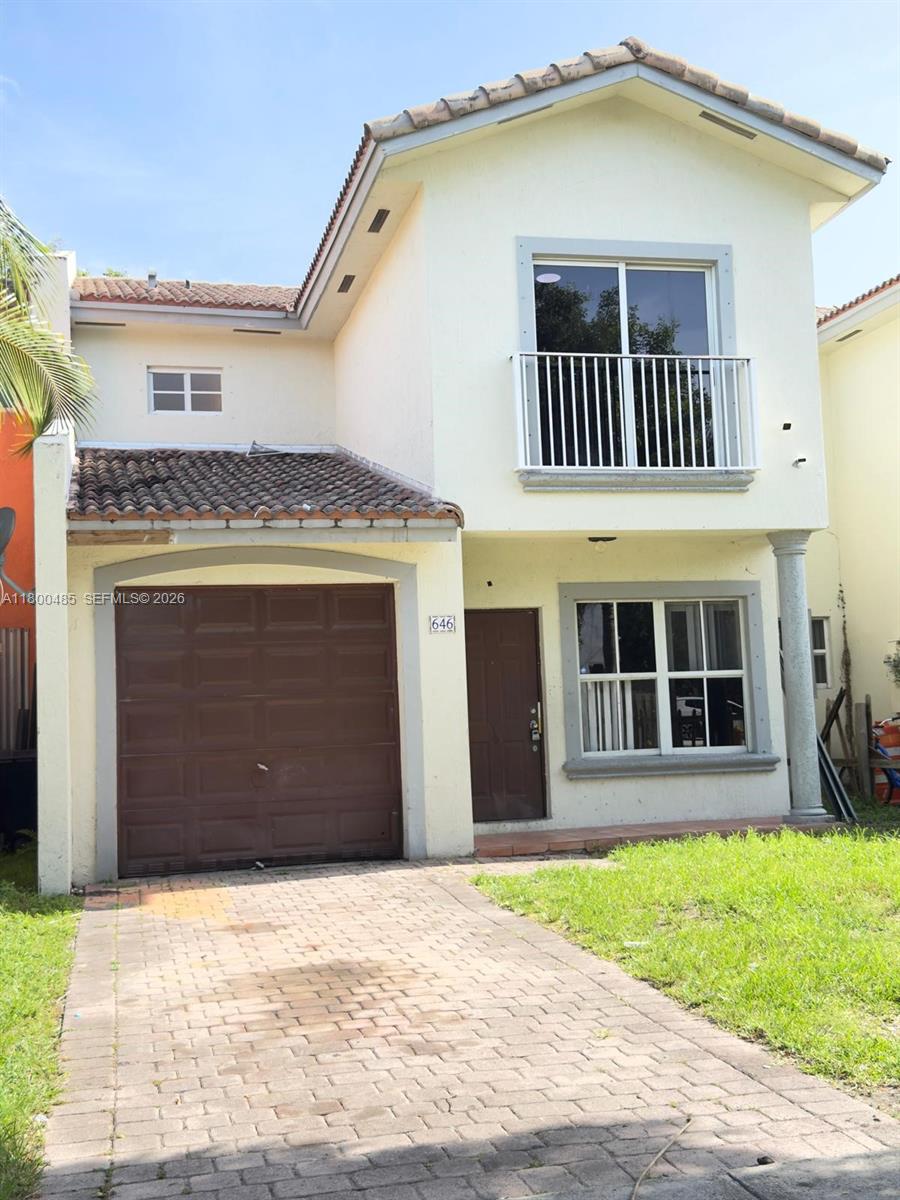 646 SW 7th Ter