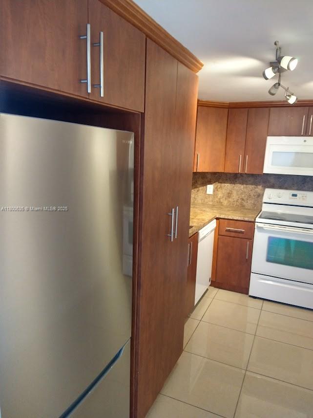 200 SE 15th Rd # 9B