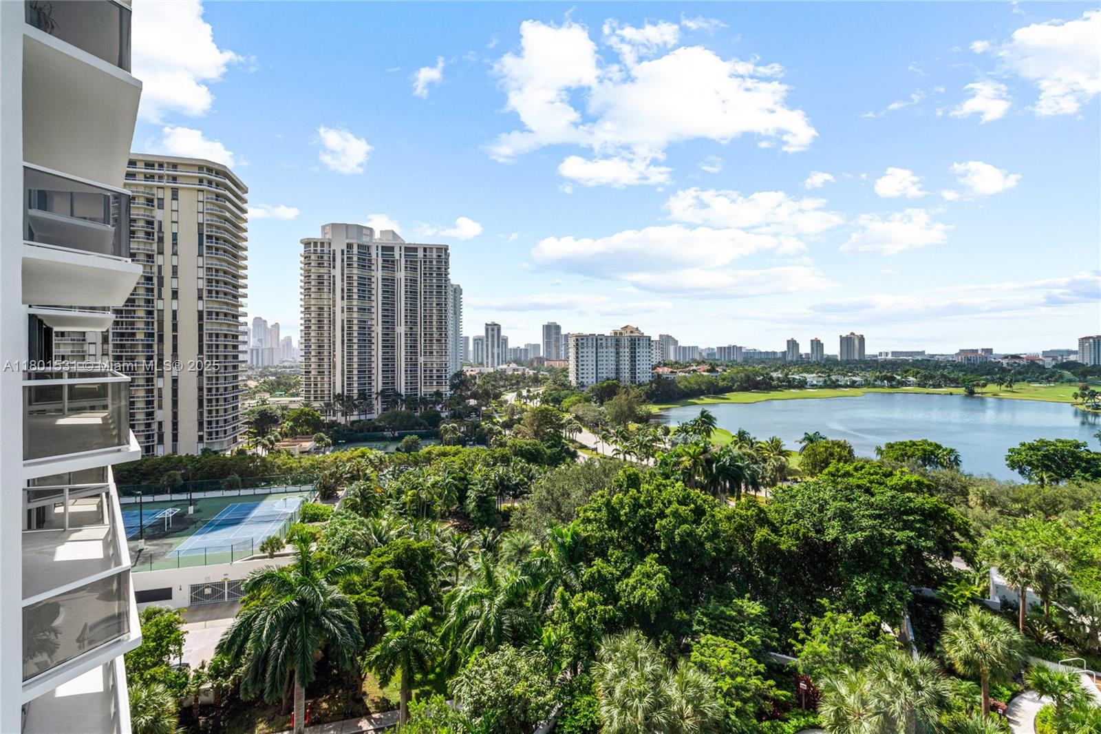 20281 E Country Club Dr # 909