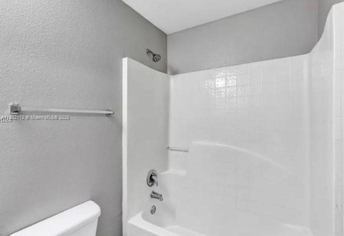 2110 Whispering Trails Blvd