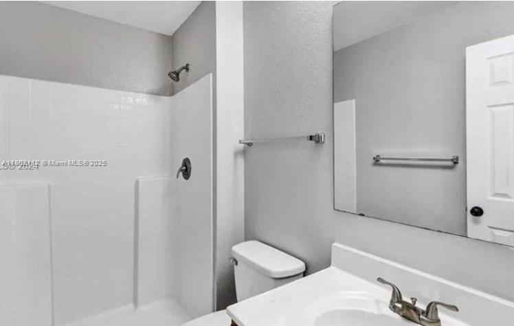 2110 Whispering Trails Blvd